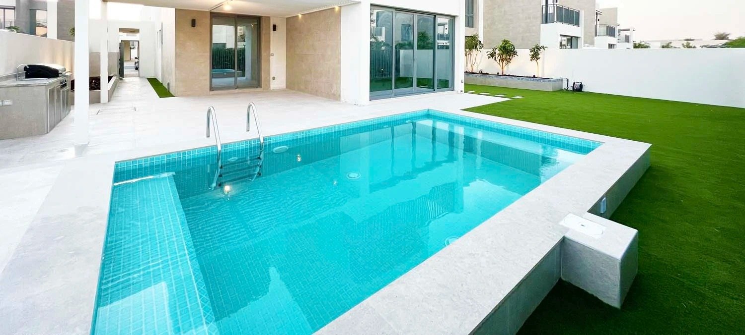 swiming pool deep cleaning services in dubai