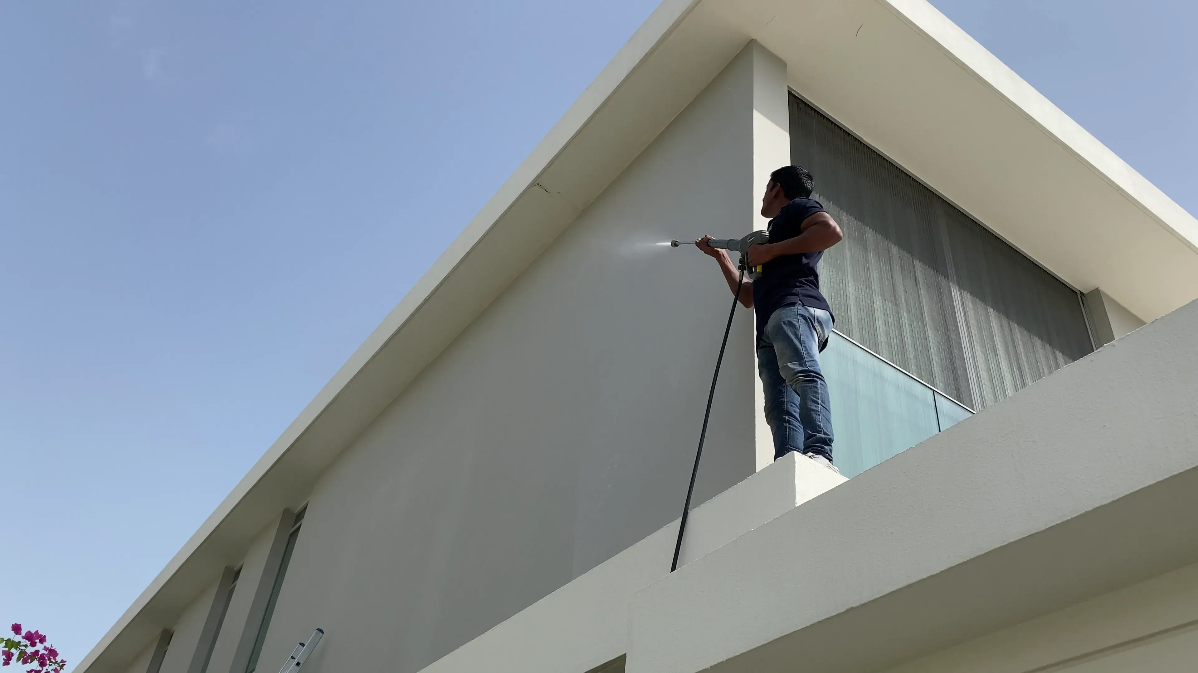 villa facade cleaning services in dubai